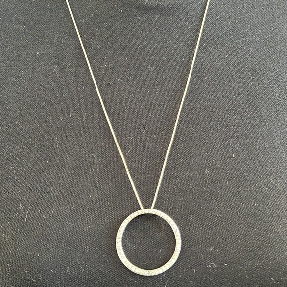 Jewelry - 24’ silver necklace with circle of cubic zirconium
